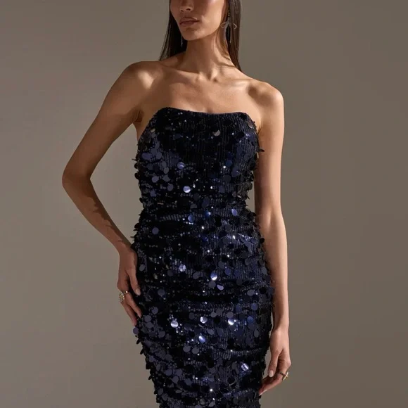 Elegant Strapless Sequin Dress in Blue - Picture 5 of 13